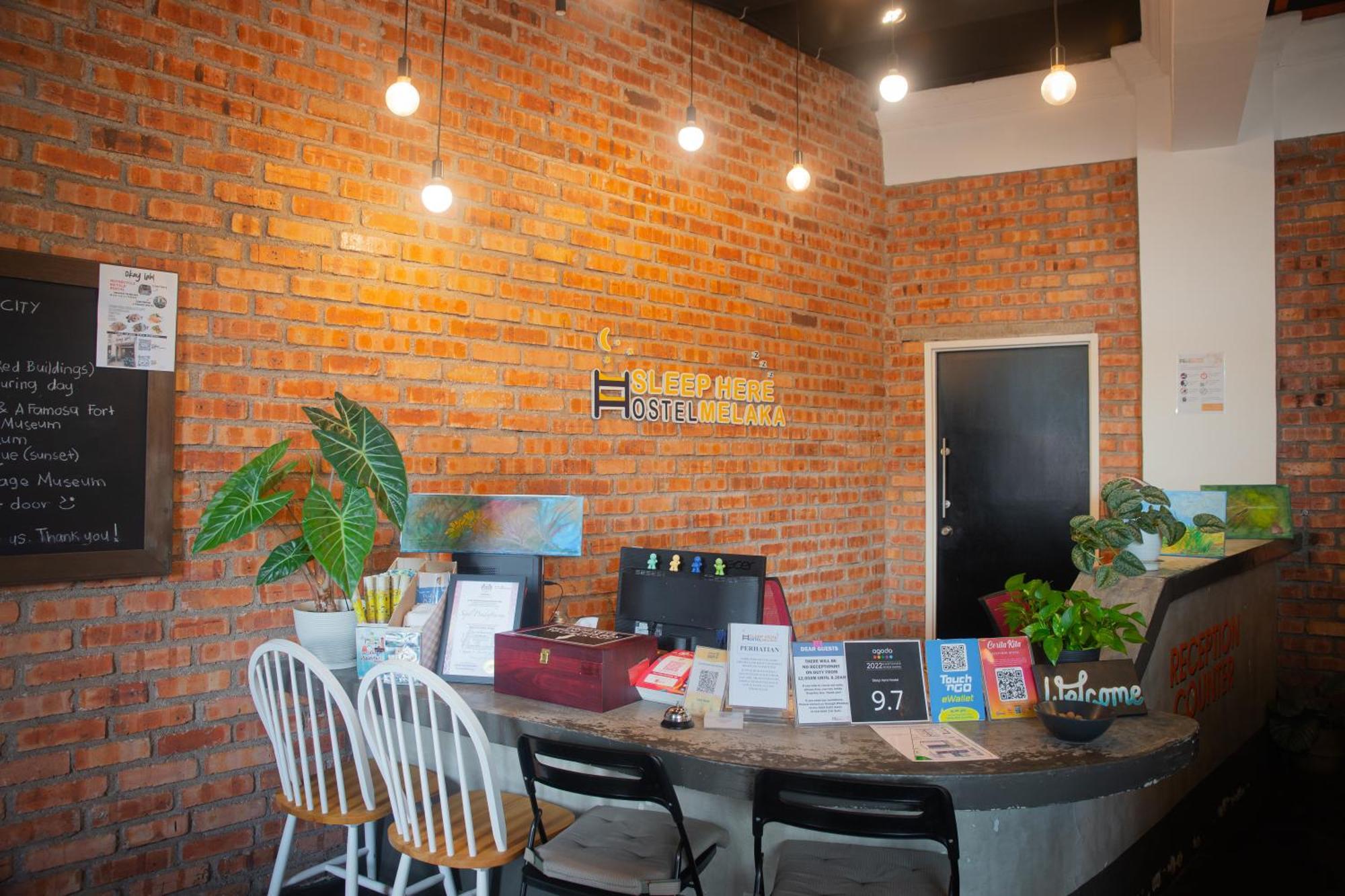 Sleep Here Hostel, Melaka Exterior photo